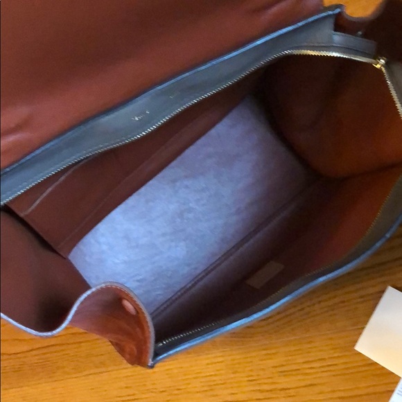 Celine Handbag - Picture 7 of 8